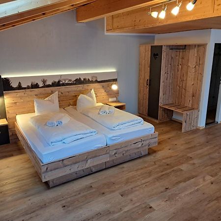 Gasthof Pension Altwirt Sachsenkam Room photo
